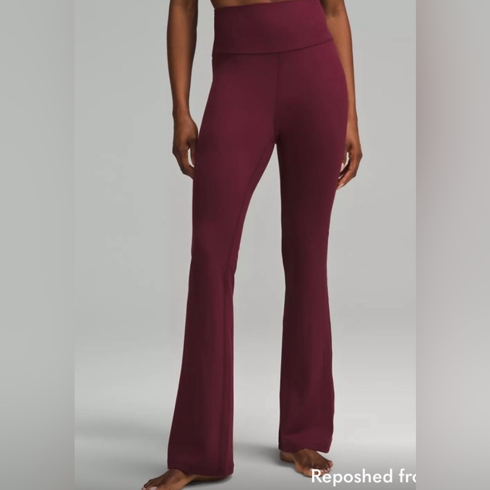 Lululemon Groove pants flare. Burgundy.